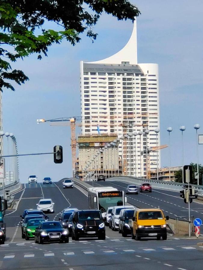 Center ! 2 Stops From The City Center! Wenen Buitenkant foto